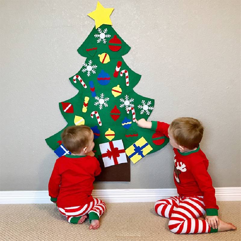 Un arbre de Noël pour les bébés 